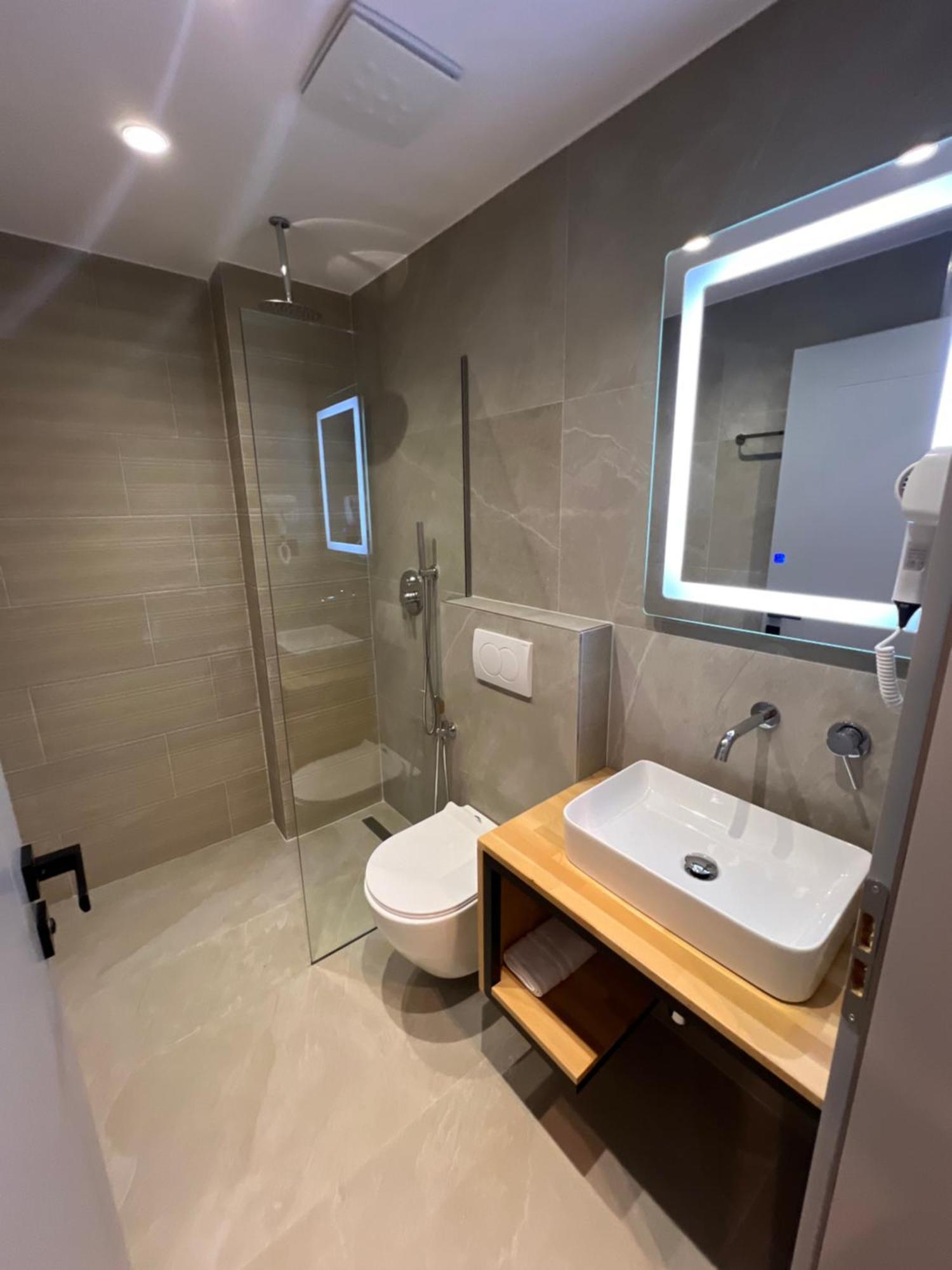 Hotel Resol 2 Ksamil Eksteriør billede